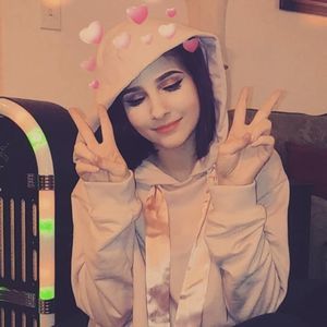 Meet your Posher, Destiny